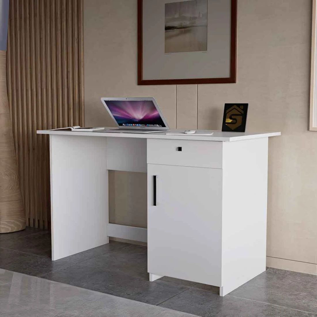 Practical White Study Desk – Scratch-Resistant